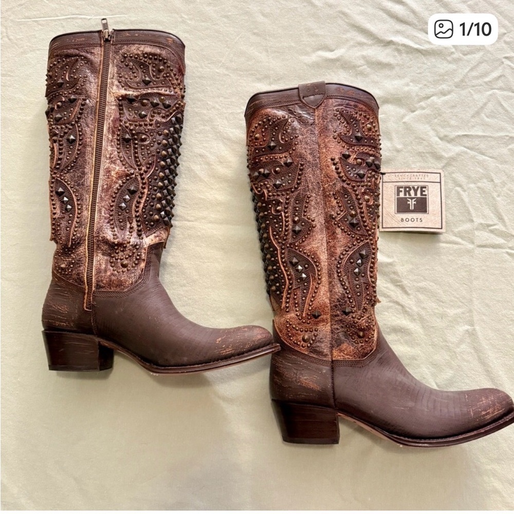 New Frye Deborah Deco chocolate Embellished Boots 8.5